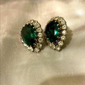 VTG Elegant Green, faux diamond and Silver Crystal Clip on Earrings.